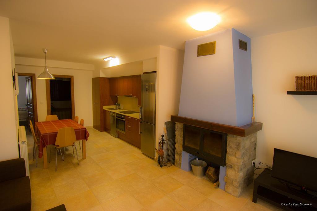 Apartamentos Turisticos Rio Gallego Fontellas  Zewnętrze zdjęcie
